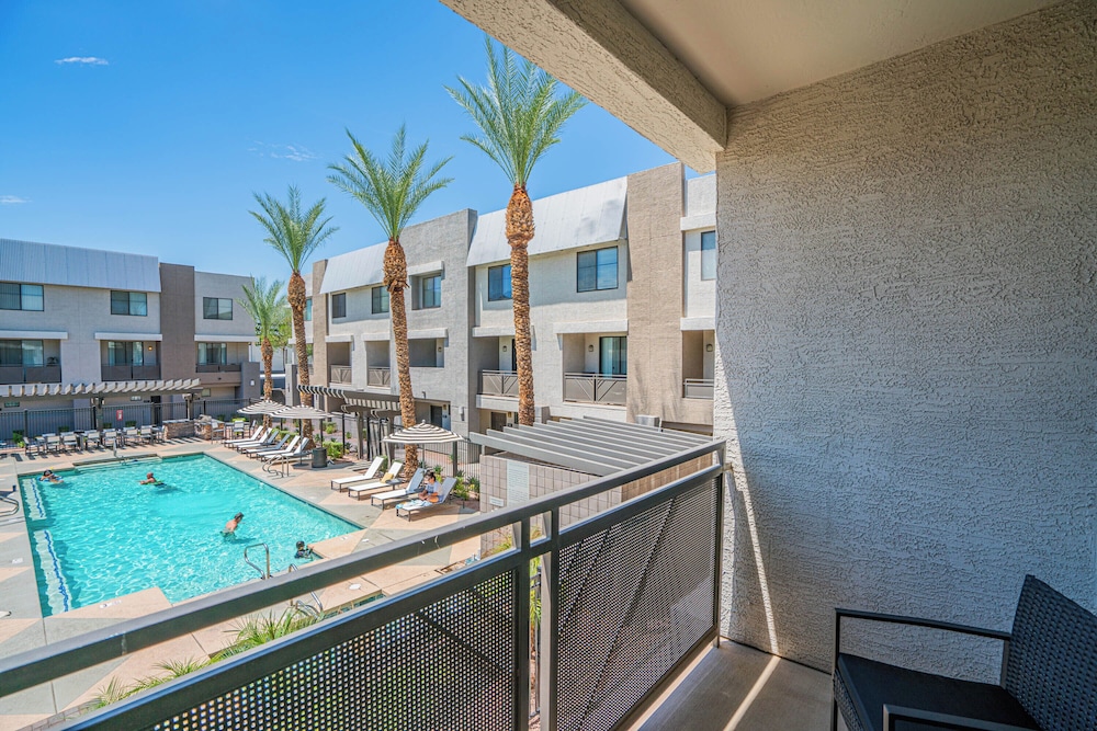 ROVE LIVING/KB - Zone Westgate