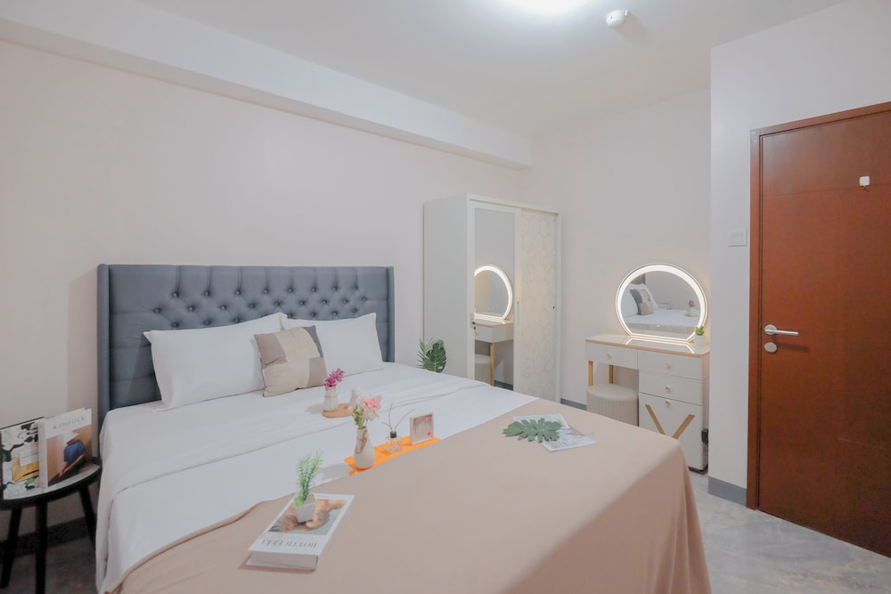 Prime Location 1Br At The Wave Kuningan Apartment