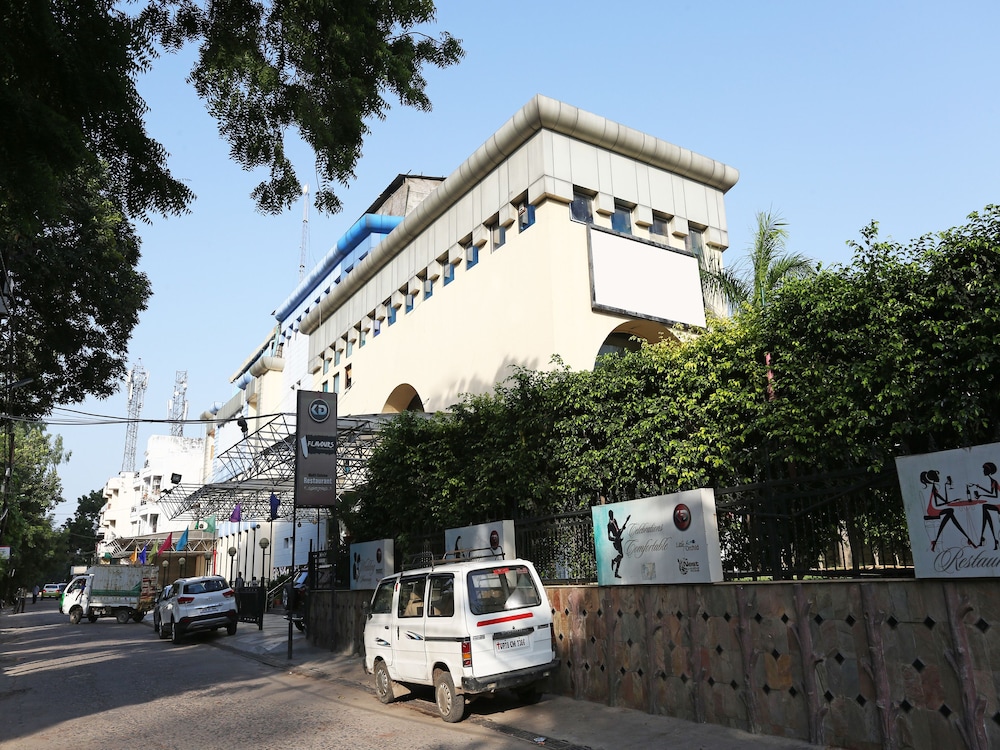 Capital O 3844 Hotel Kd Palace view 4