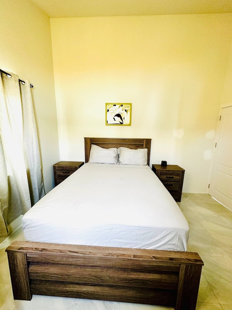 Escape to Paradise Brand New Bungalow With Ocean View in Discovery Bay 1 view 3