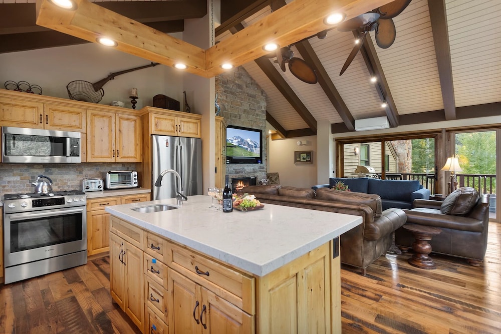 Queen Esther at Deer Valley Resort - Two Bedroom Condo with Hot Tub #2346 2 Condo
