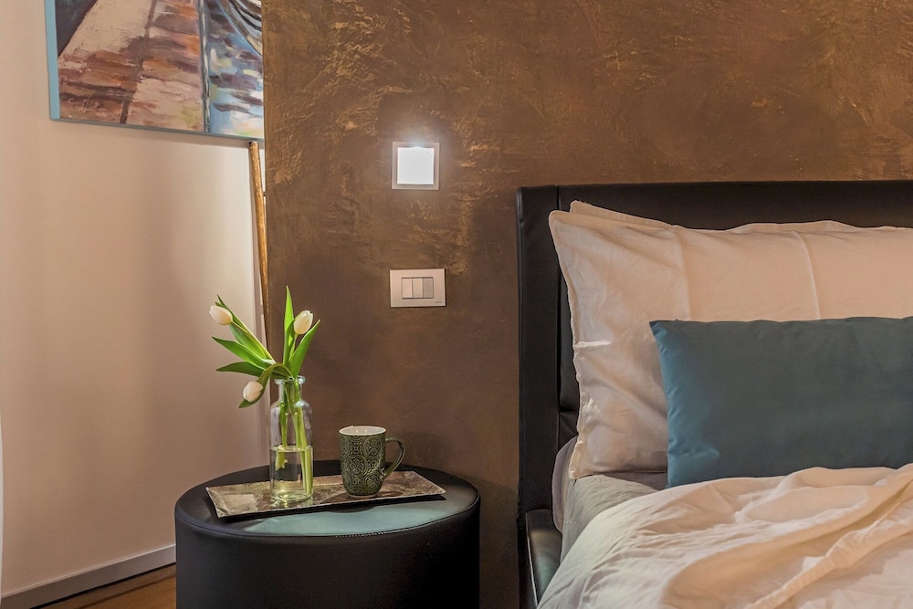 Rovelli 41 by Rent all Como