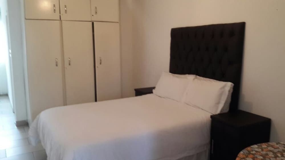 Bogadi B&B