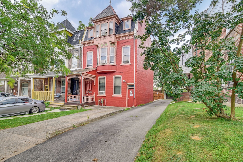 Pet-friendly Allentown Apt Near Hamilton District! view 5