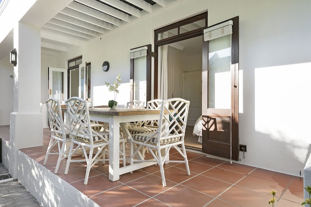 Winelands Golf Lodges at De Zalze
