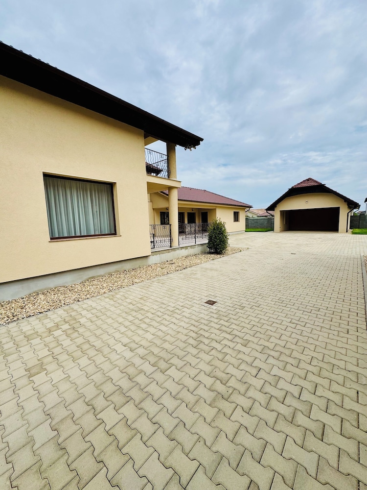 Roua Residence