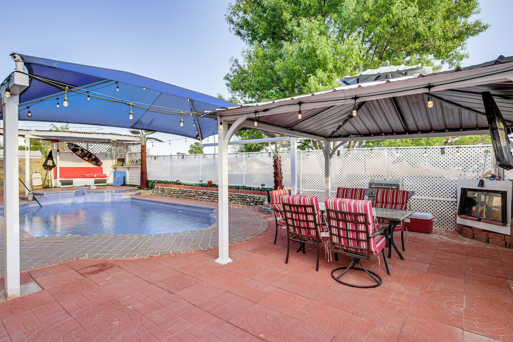 13 Mi to Downtown El Paso: Home w/ Game Room & Bar