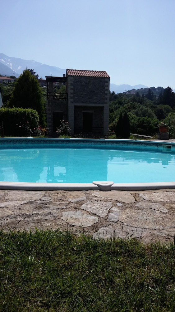 Stratos Villas