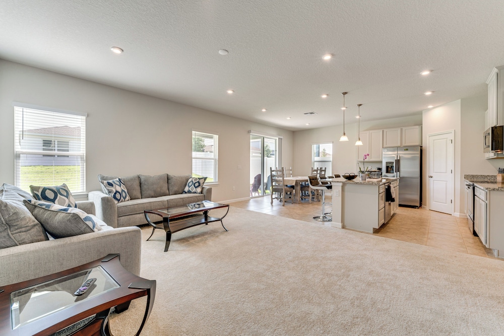 11 Mi to Disney: Family Home w/ Pool Access