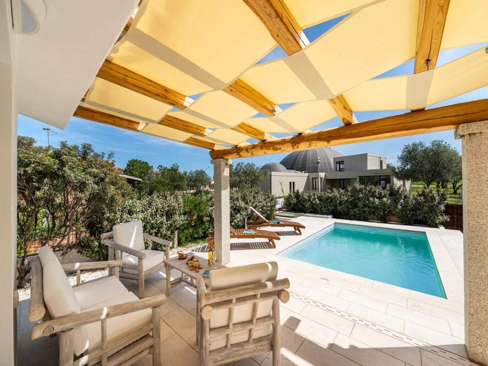 Elegant Villa With Private Pool in San Teodoro