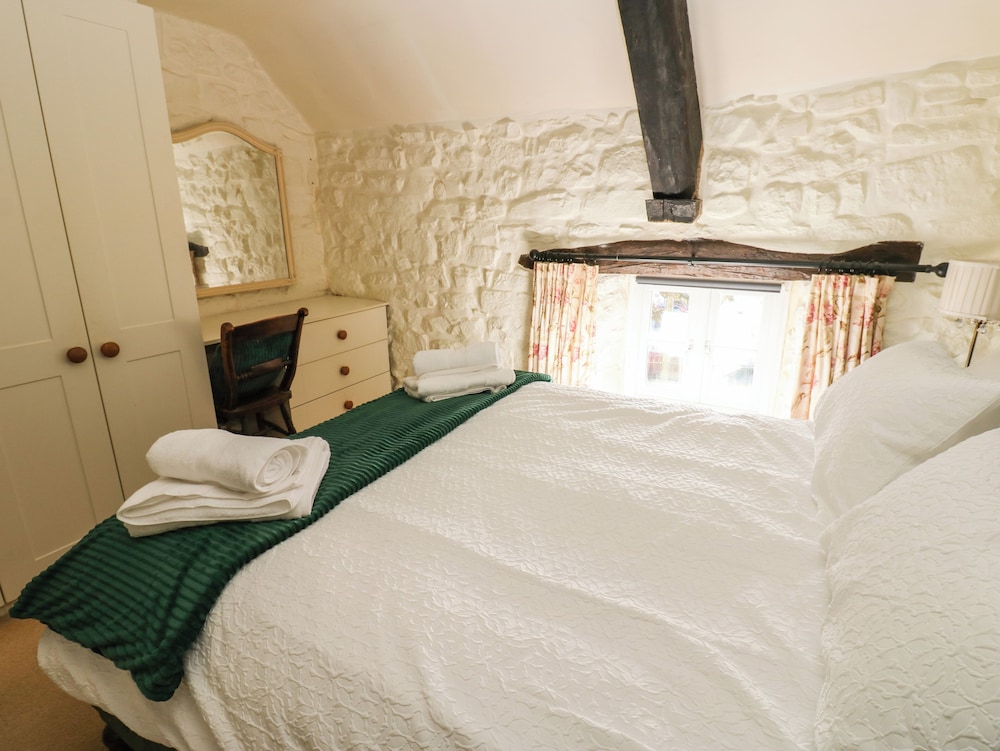 Rose Hip Cottage