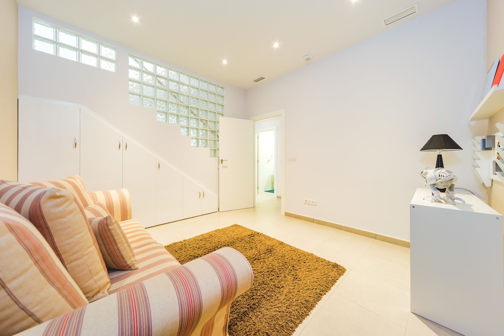 Las Brisas, Juan Dolio, 3br, 2 Pools, Jacuzzi, Beach, Golf, 7 Sleeps