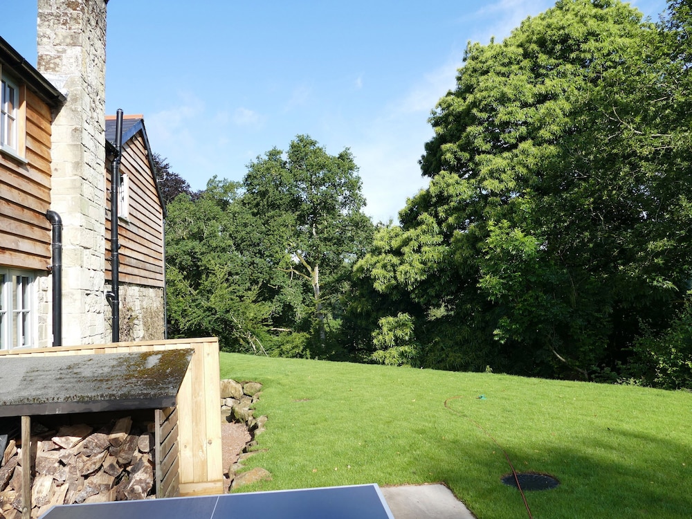 Hillside Cottage