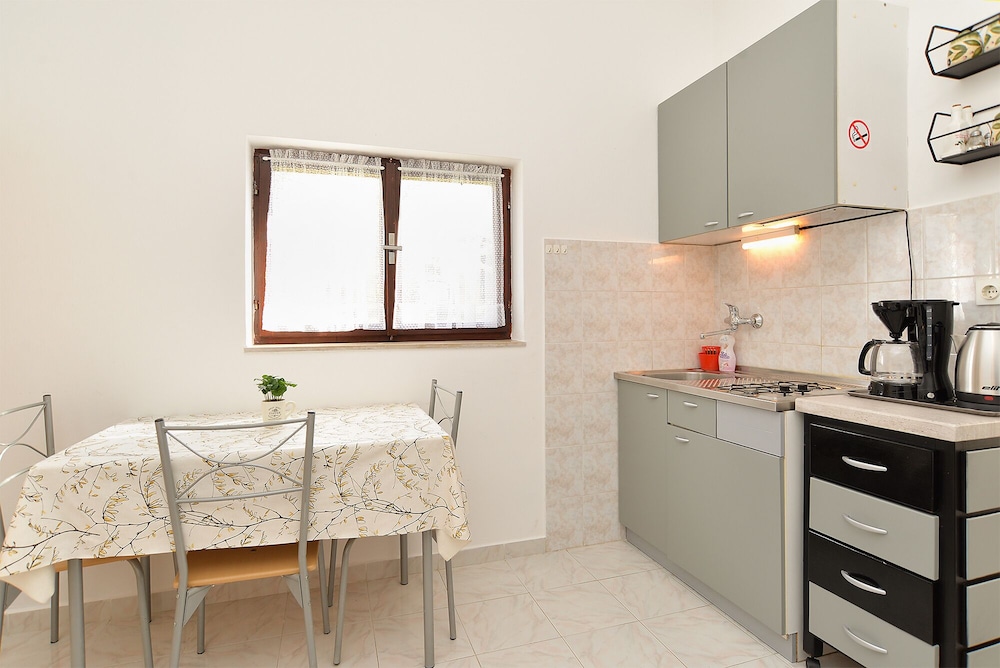 Apartment 535