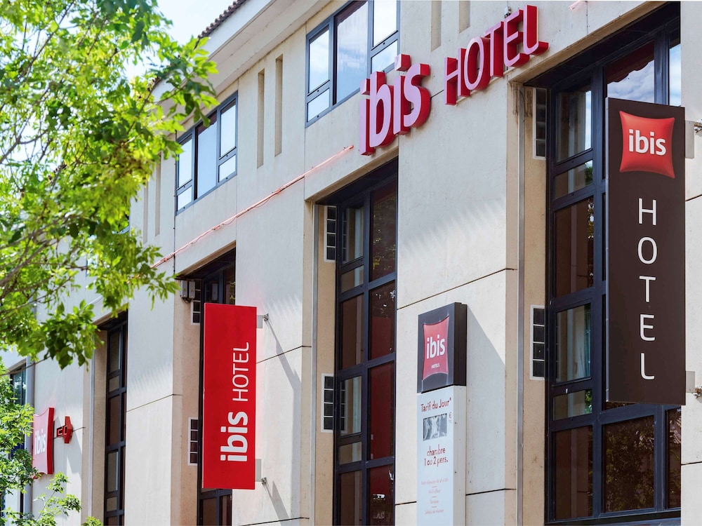 Hotel ibis Avignon Centre Pont de l'Europe - Image 1
