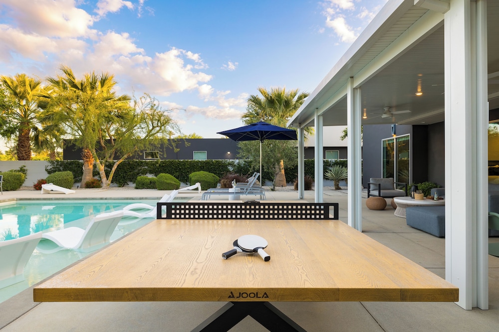 The Polo Villas by AvantStay – Modern Oasis Near Empire Polo Club