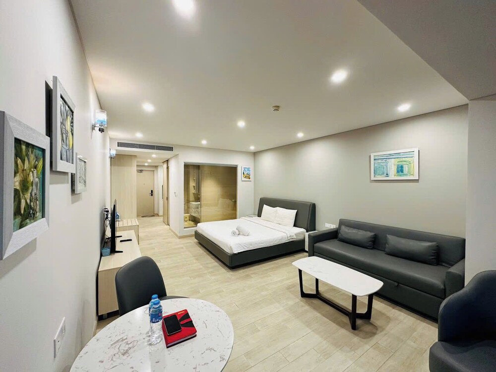 Gold Coast Balcony Serviced Apartment