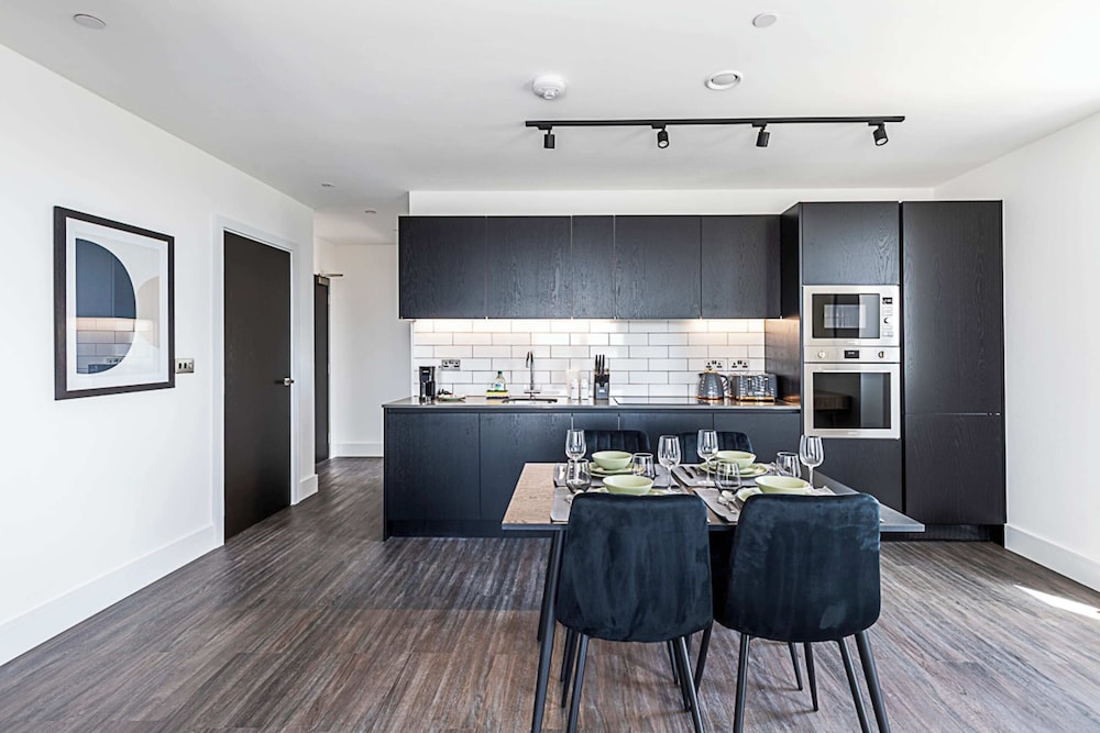 Luxurious West London Apartment