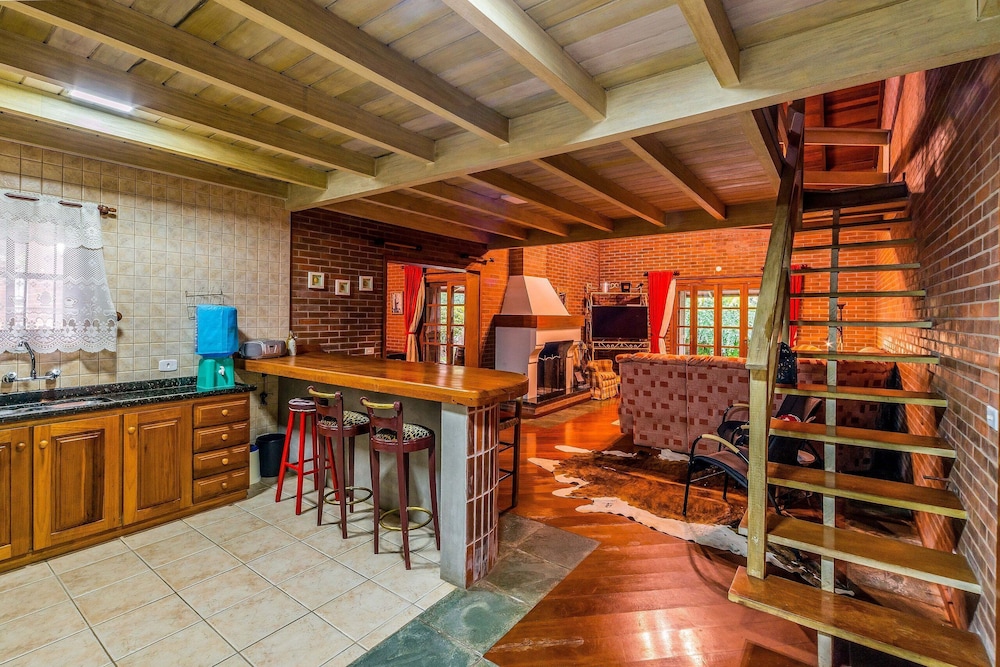Beautiful Chalet-style House in Canela Rcf160