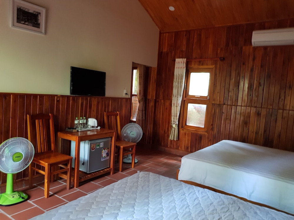 Free Beach Resort