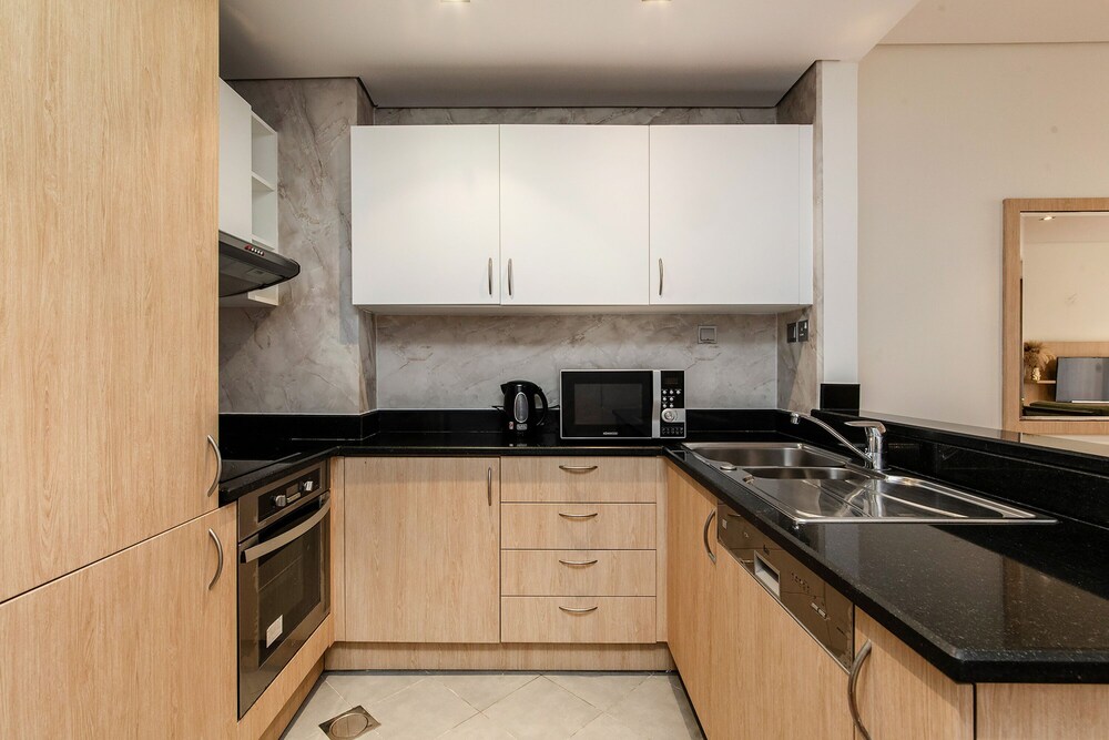 Exotic Apartments at Royal Amwaj