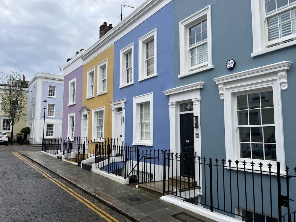 Newly Refurbished - Awesome 3 Bedroom Notting Hill Very Central With a Balcony