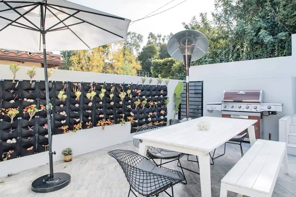 Hollywood Hills Heatpool BBQ Prime Location
