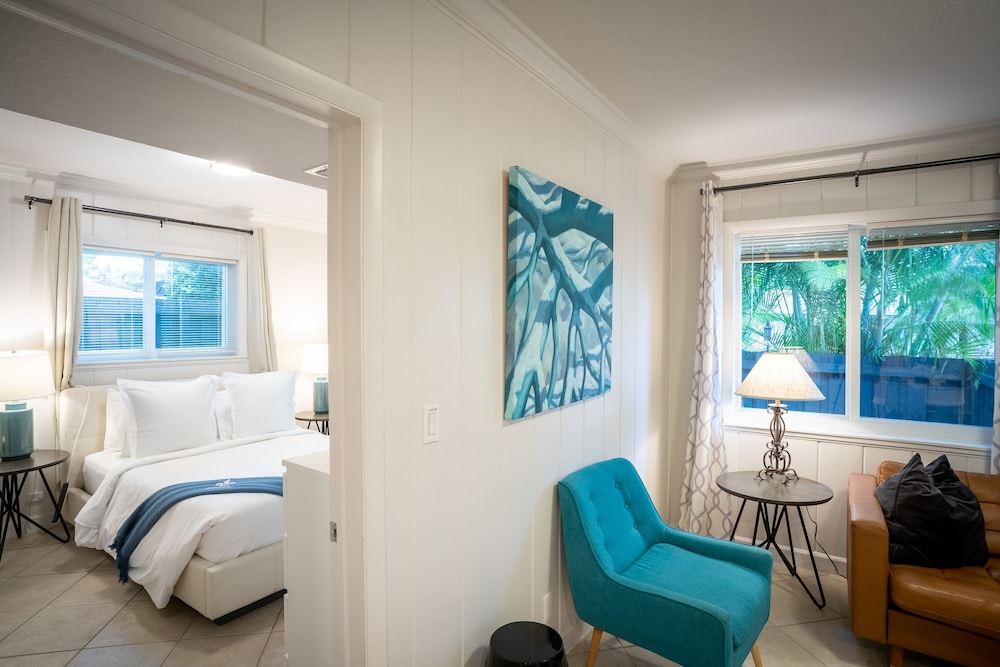 Walk to Wilton Drive - Spacious Quiet Villa 1