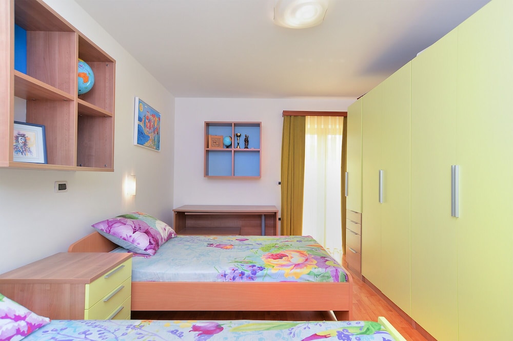 Apartment 1917 view 2