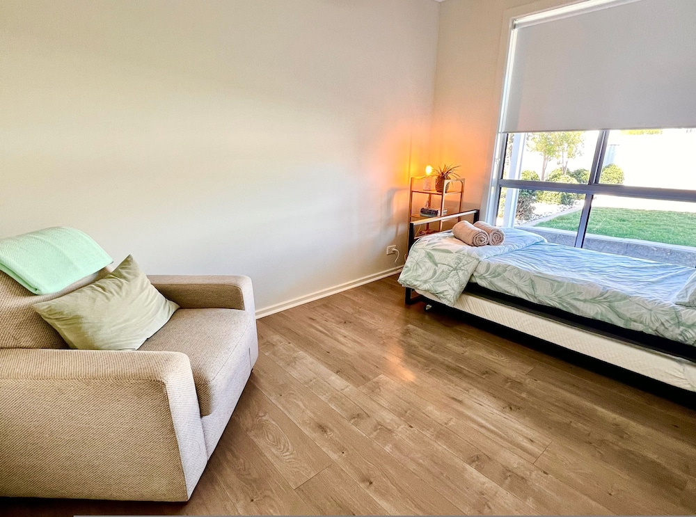Saltwater Breeze - Ocean Views 5BR Beach House