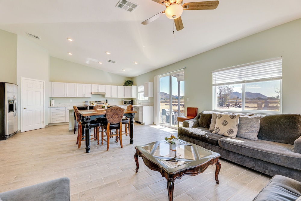 Mtn Views: Spacious Family Home in Casa Grande!
