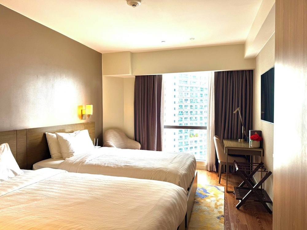 Hotel Residences at Acqua