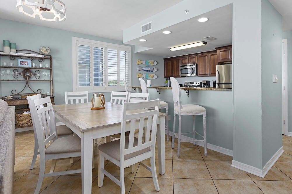 Emerald Key by Southern Vacation Rentals