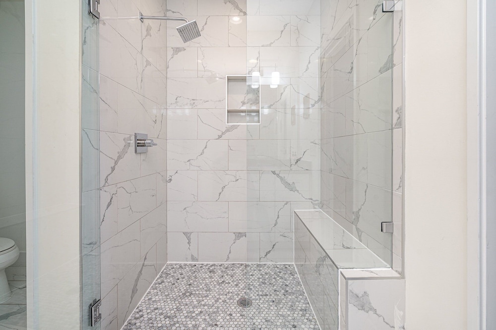 Verde Heights-sleeps 12-in Cumberland Heights