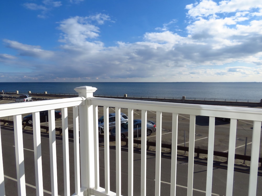 Breakers by the Sea - Property Image 33
