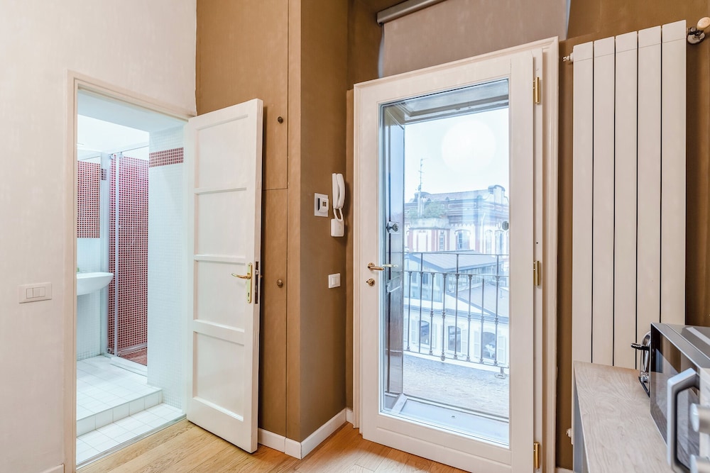 Bramante Luxury Apartments by InnStay