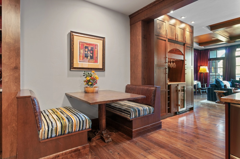 Flagstaff Lodge - Three Bedroom Residence #203 3 Condo