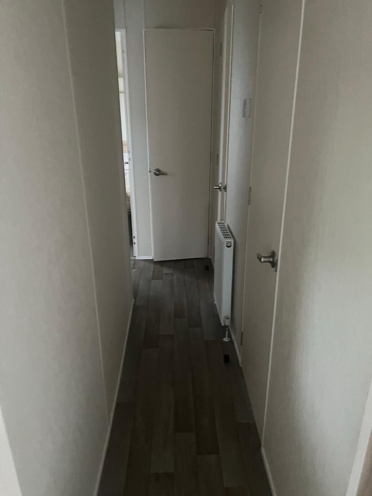 3 Bed Caravan - Sleeps 6 - Pets - 5 min to Beach