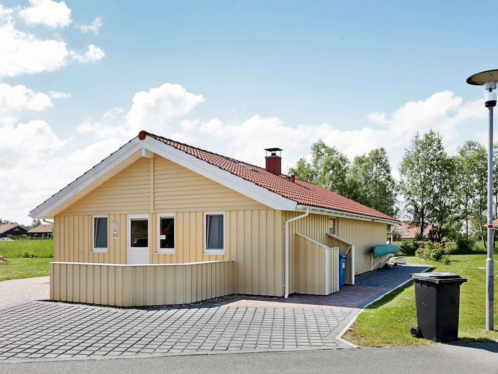Beautiful Holiday Home in LÃ¸gstÃ¸r view 4