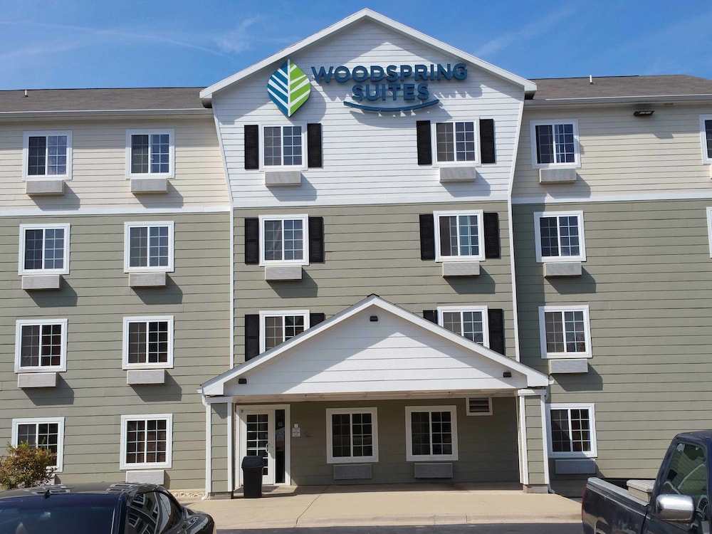 WoodSpring Suites Williston