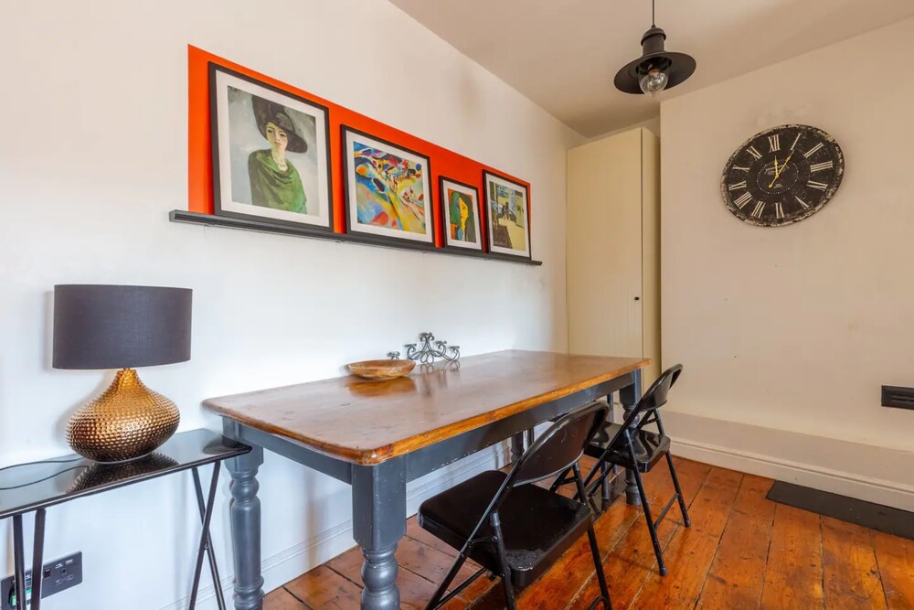 Trendy 2 Bedroom Apartment in the Heart of Brixton