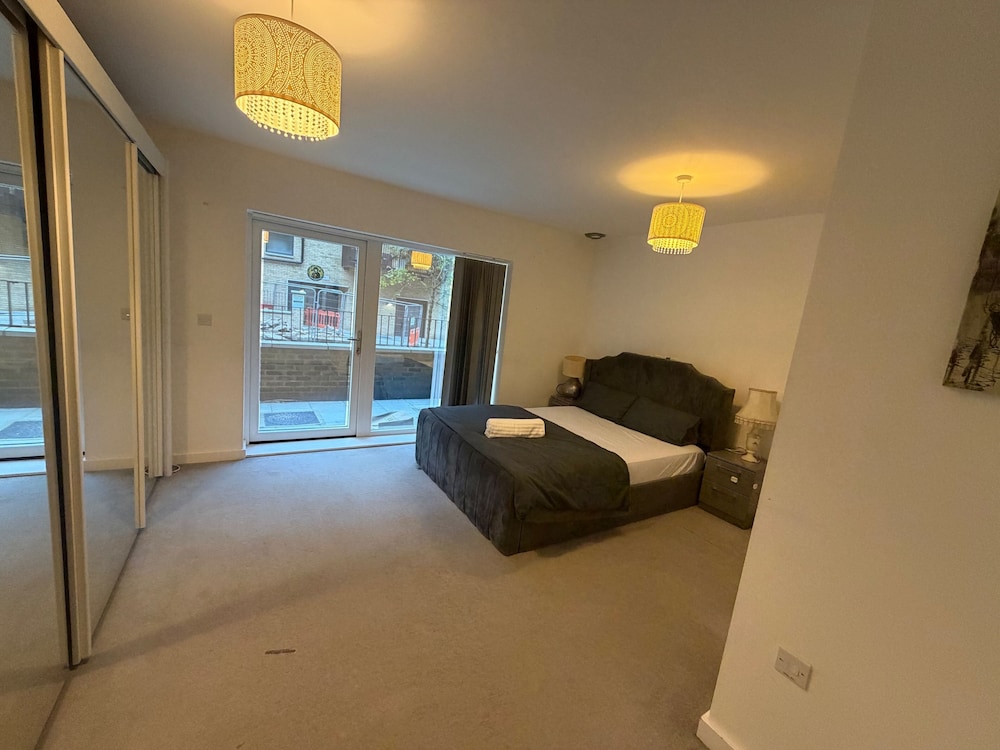 Cosy London Apartment Near River Thames