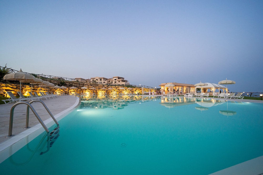 Le Castella Resort & Beach