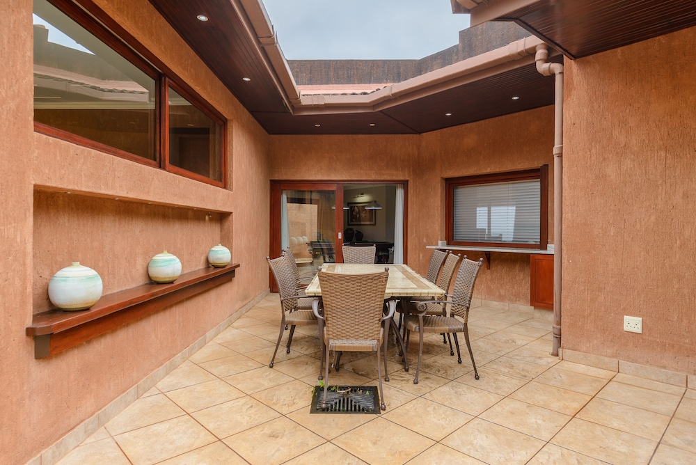 San Lameer Villa Rentals 14328