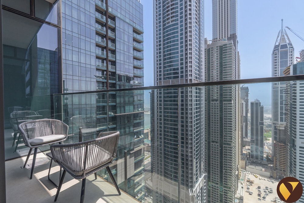 Marina Gate Pool view with balcony Beach