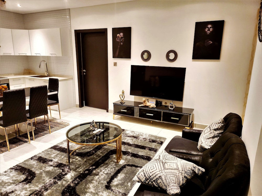 Chafford Suite-Douglas Luxury Apartments