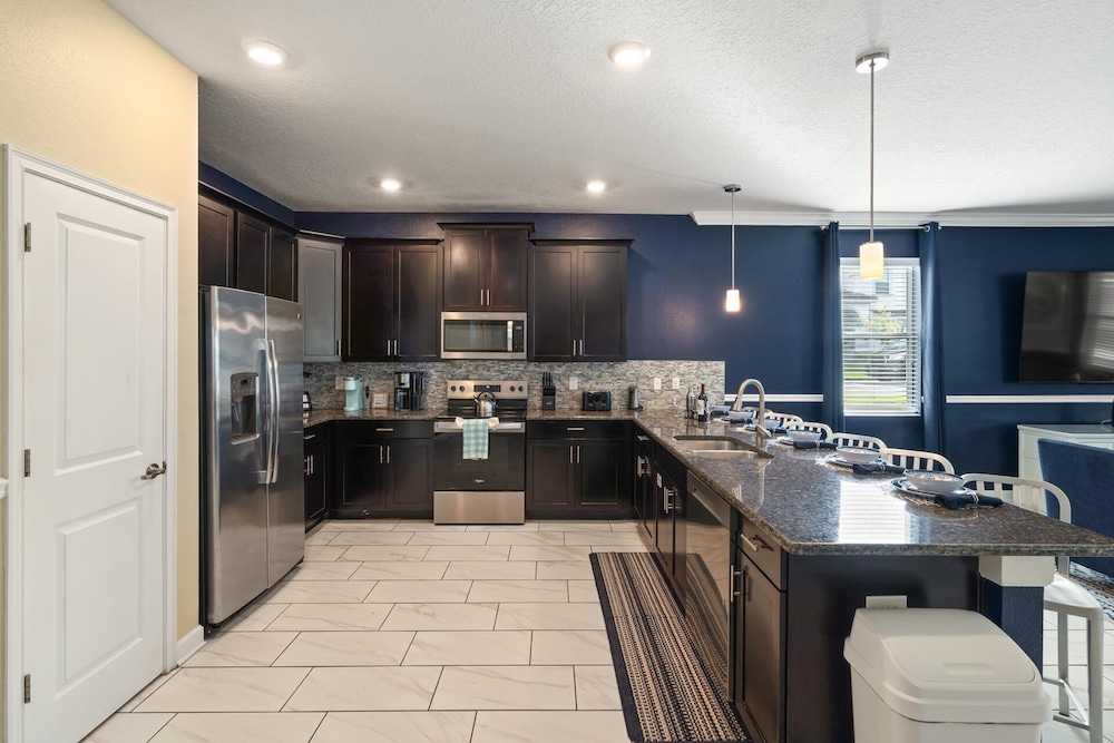 Championsgate Resort Vacation Pool & Spa Home With Resort Clubhouse Amenity Access 8 Bedroom Home
