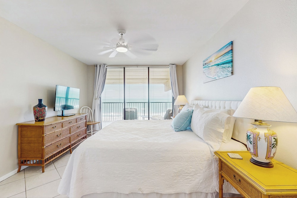 3BR Condo - 10th Floor w/ Amazing View & Amenities