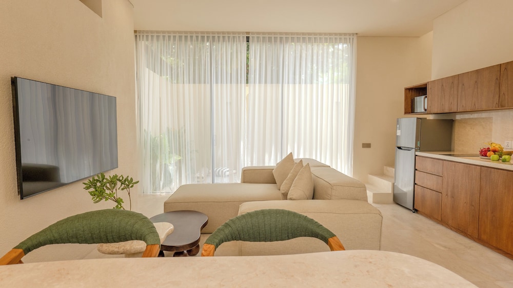 Suom Hotel and Villas