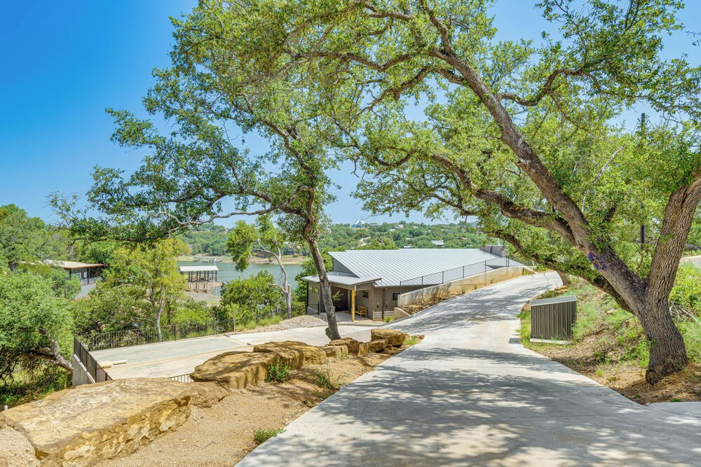 Chic Burnet Home on Lake Buchanan w/ 2 Fireplaces! - Property Image 5